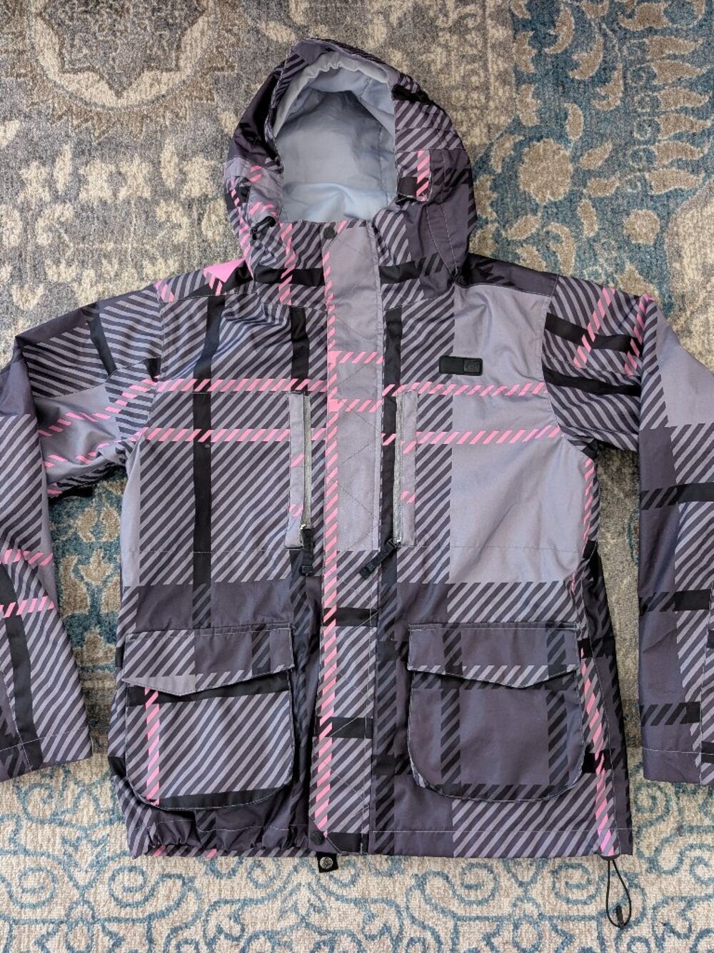 DC Jacket Women's M Grey Pink Plaid Snowboarding Zip Hooded Winter Outdoor